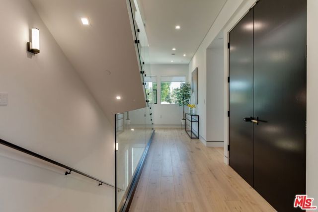 18015 Martha Street, Encino (los Angeles), CA 91316