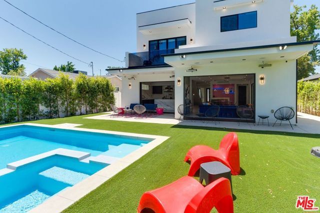 18015 Martha Street, Encino (los Angeles), CA 91316