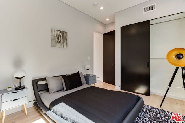 18015 Martha Street, Encino (los Angeles), CA 91316