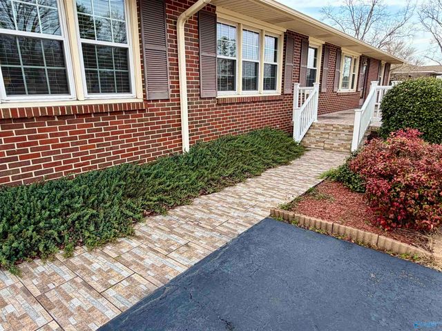 9450 US Highway 431, Owens Cross Roads, AL 35763