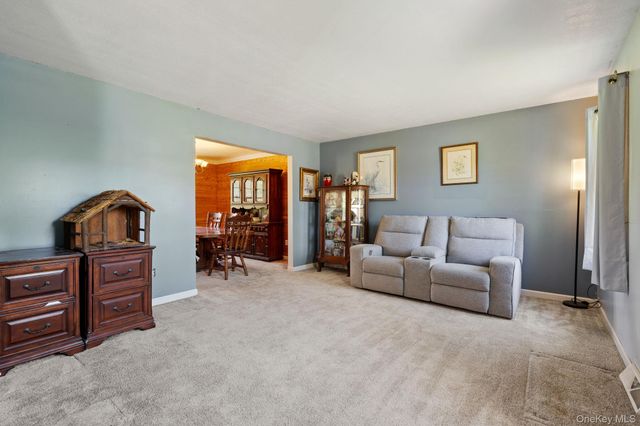 4 Brook Court, Walden, NY 12586