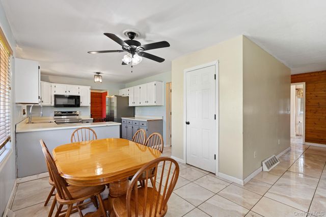 4 Brook Court, Walden, NY 12586