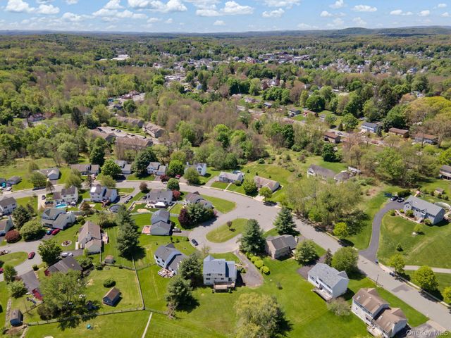 4 Brook Court, Walden, NY 12586