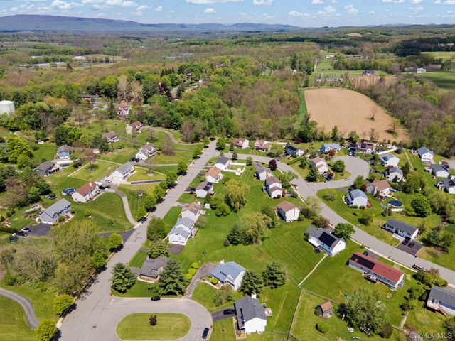 4 Brook Court, Walden, NY 12586