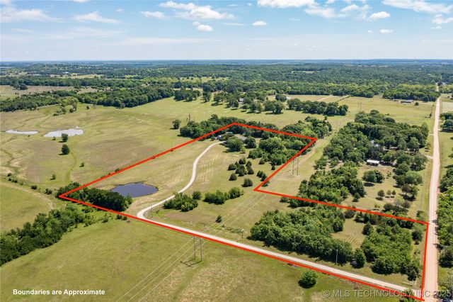 3127 Pleasant Hill Road, Caddo, OK 74729