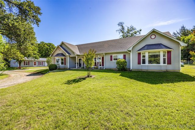 3127 Pleasant Hill Road, Caddo, OK 74729