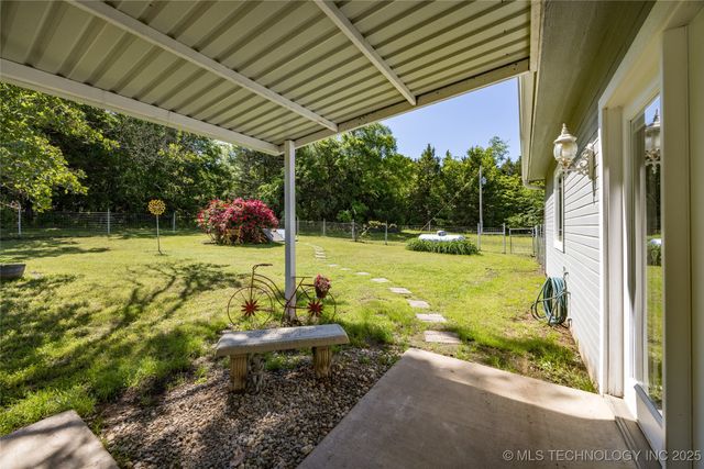 3127 Pleasant Hill Road, Caddo, OK 74729