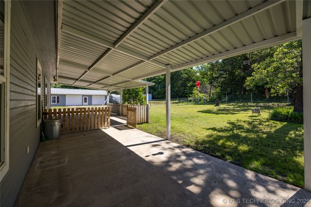 3127 Pleasant Hill Road, Caddo, OK 74729