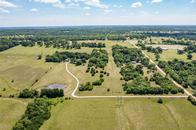3127 Pleasant Hill Road, Caddo, OK 74729