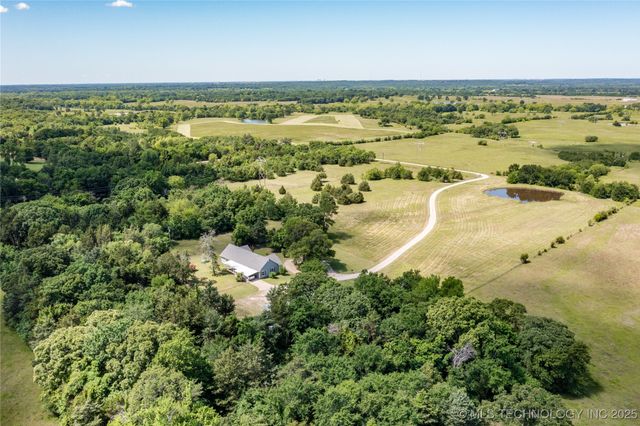 3127 Pleasant Hill Road, Caddo, OK 74729