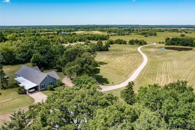 3127 Pleasant Hill Road, Caddo, OK 74729