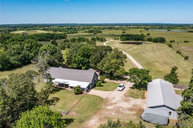 3127 Pleasant Hill Road, Caddo, OK 74729