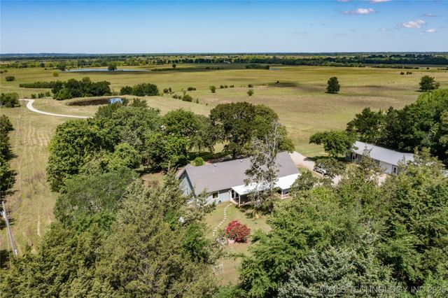 3127 Pleasant Hill Road, Caddo, OK 74729