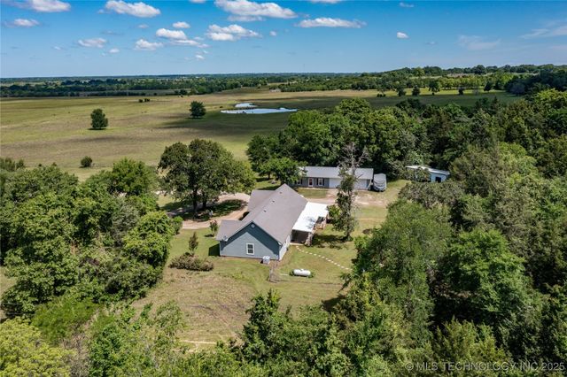 3127 Pleasant Hill Road, Caddo, OK 74729