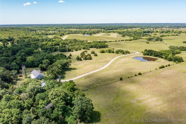 3127 Pleasant Hill Road, Caddo, OK 74729