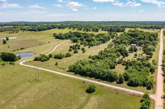 3127 Pleasant Hill Road, Caddo, OK 74729