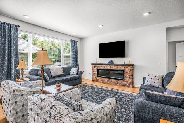 14977 144th Avenue N, Dayton, MN 55327