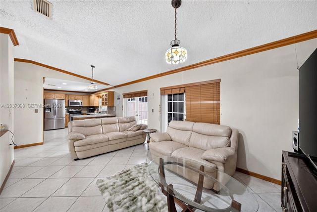 955 NW 128th Court, Miami, FL 33182