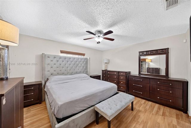 955 NW 128th Court, Miami, FL 33182
