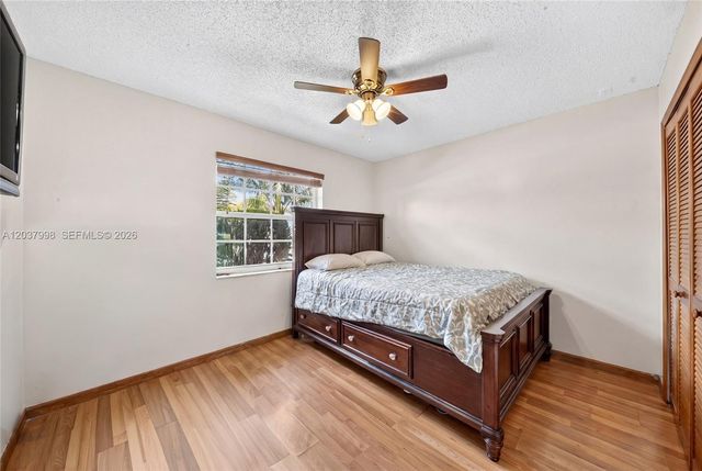 955 NW 128th Court, Miami, FL 33182