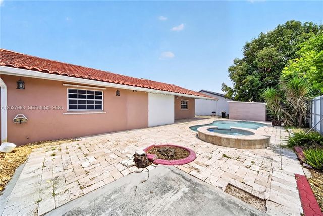 955 NW 128th Court, Miami, FL 33182