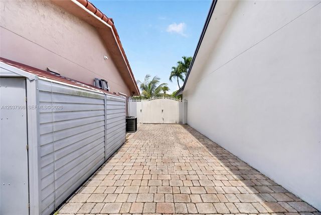 955 NW 128th Court, Miami, FL 33182