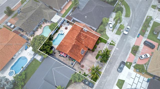 955 NW 128th Court, Miami, FL 33182