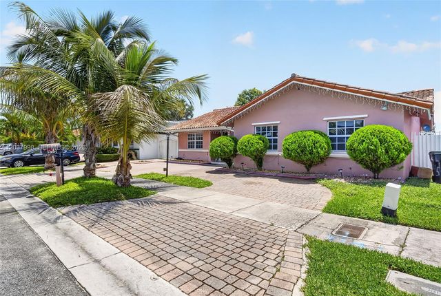 955 NW 128th Court, Miami, FL 33182