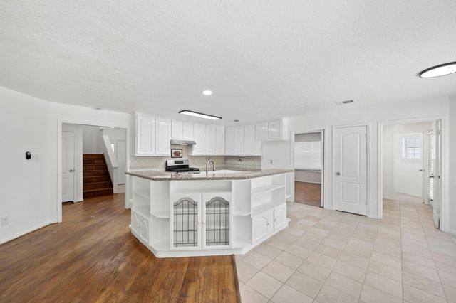 2406 Parkwood Lane, Sugar Land, TX 77479