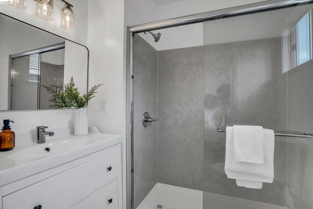 824 Maud Ave, San Leandro, CA 94577