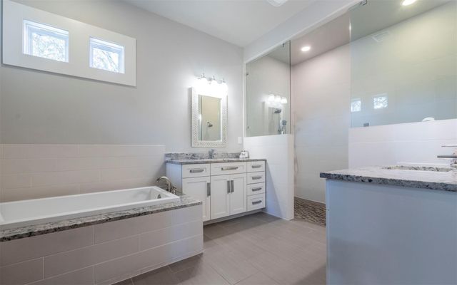 7804 Lazy River CV, Austin, TX 78730