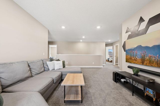 16094 Fairoaks Avenue N, Hugo, MN 55038