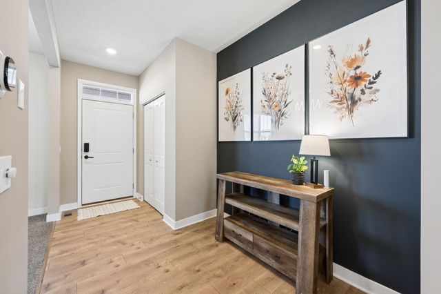 16094 Fairoaks Avenue N, Hugo, MN 55038