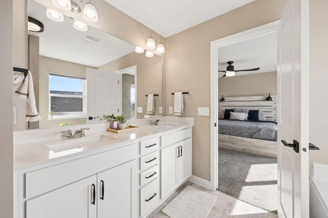 16094 Fairoaks Avenue N, Hugo, MN 55038