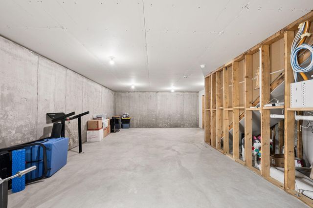 16094 Fairoaks Avenue N, Hugo, MN 55038