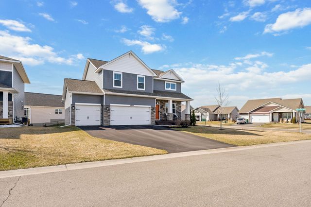 16094 Fairoaks Avenue N, Hugo, MN 55038