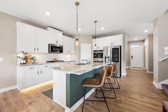 16094 Fairoaks Avenue N, Hugo, MN 55038