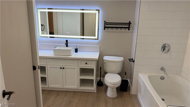 30 Strada Di Villaggio 323, Henderson, NV 89011