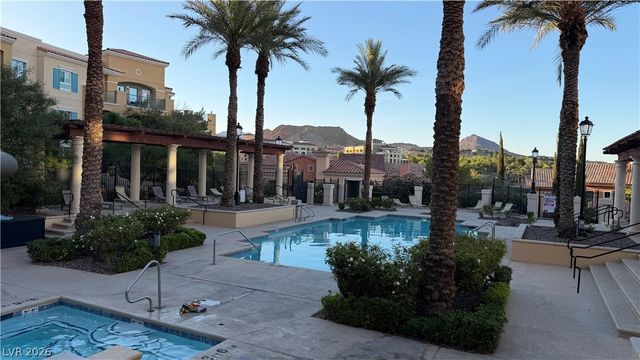 30 Strada Di Villaggio 323, Henderson, NV 89011