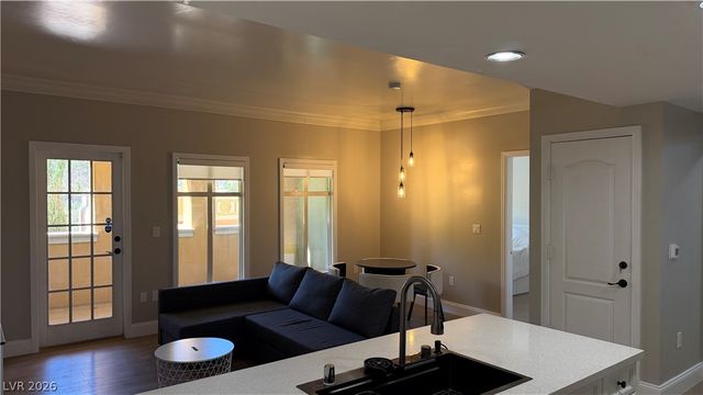 30 Strada Di Villaggio 323, Henderson, NV 89011