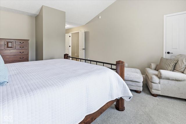 9070 Iris Lane, Zionsville, IN 46077