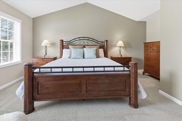 9070 Iris Lane, Zionsville, IN 46077