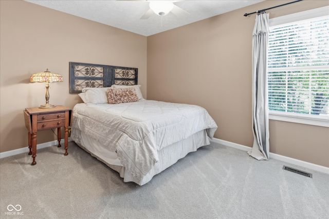 9070 Iris Lane, Zionsville, IN 46077