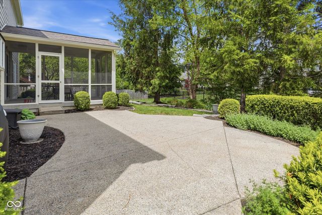 9070 Iris Lane, Zionsville, IN 46077