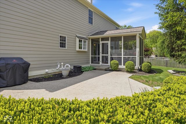 9070 Iris Lane, Zionsville, IN 46077