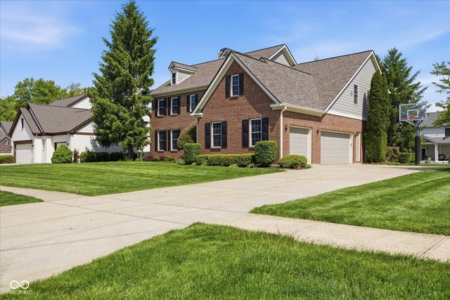 9070 Iris Lane, Zionsville, IN 46077