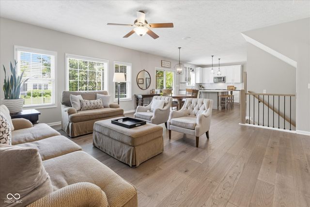 9070 Iris Lane, Zionsville, IN 46077