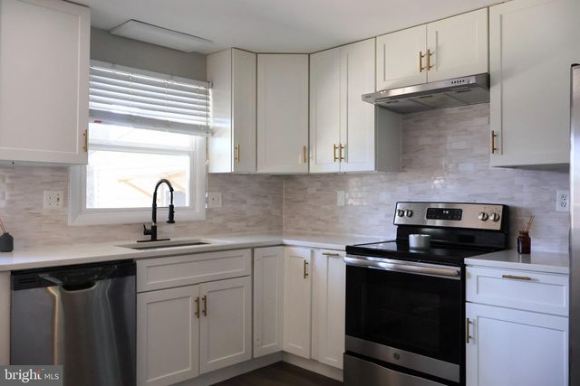 5218 CAROLINE CIR, Waldorf, MD 20601