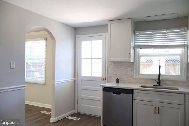 5218 CAROLINE CIR, Waldorf, MD 20601
