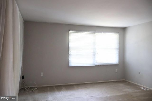 5218 CAROLINE CIR, Waldorf, MD 20601